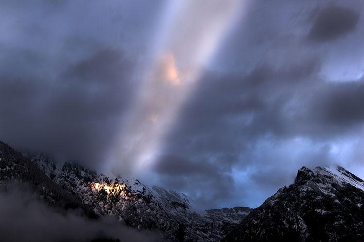农历正月十一出生的女孩五行
