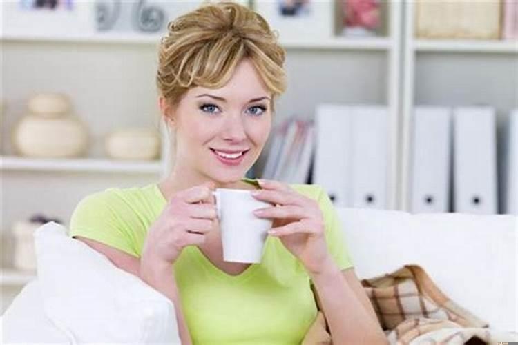 梦见乳房流奶什么意思