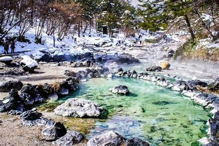 梦见泡温泉预示将来会发生什么?