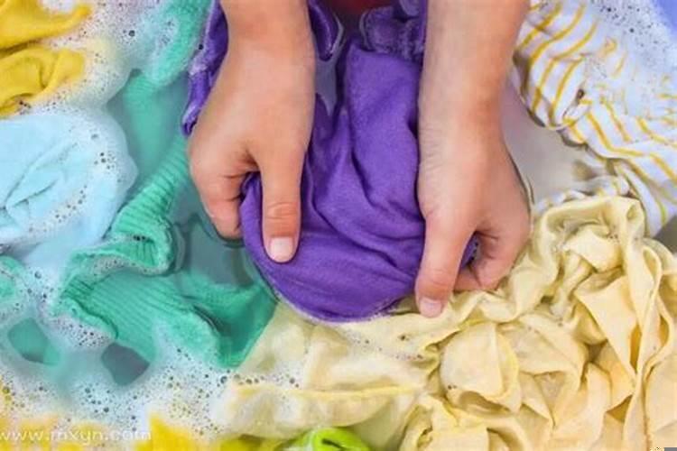 梦见儿子的好多脏衣服