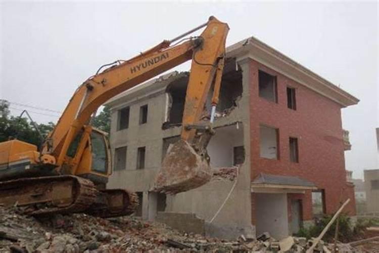 梦见自己打蛇是什么意思女子