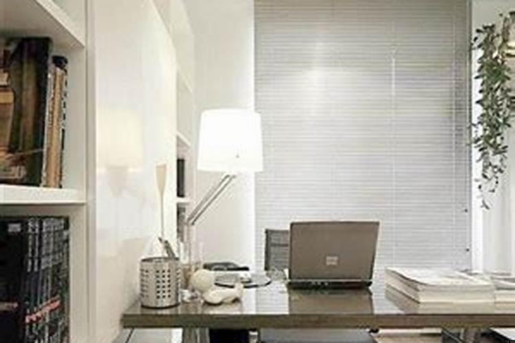 办公室背后靠窗好不好