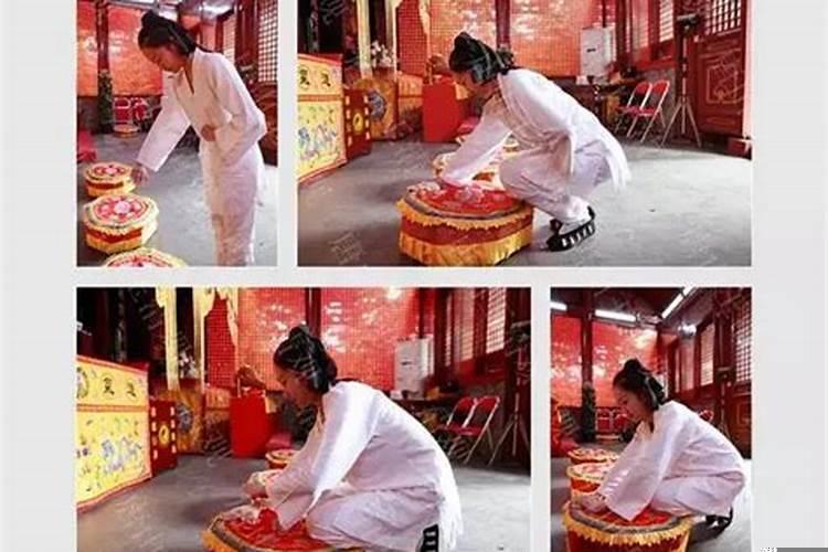 梦见白事磕头行礼